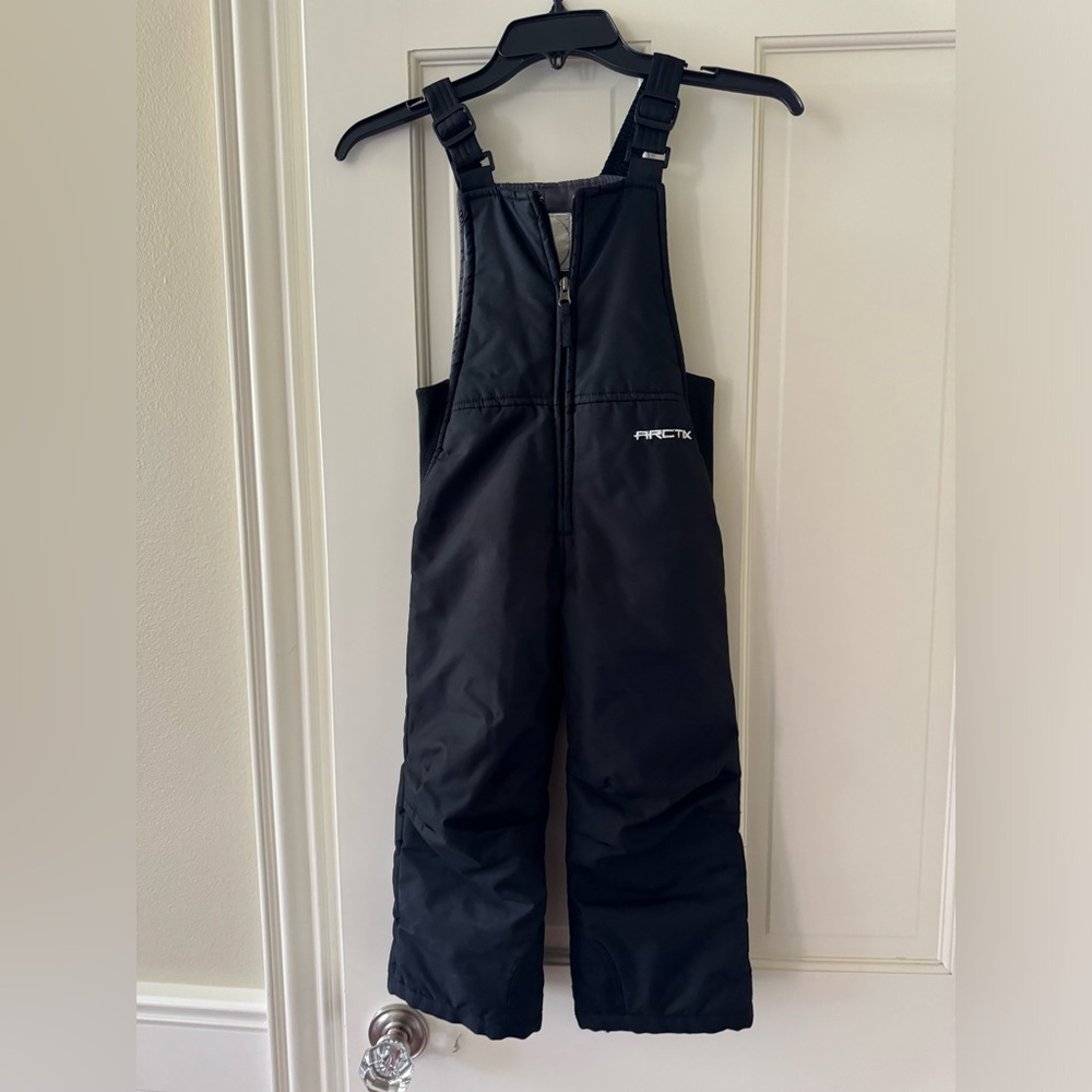 Black 4t snow overalls